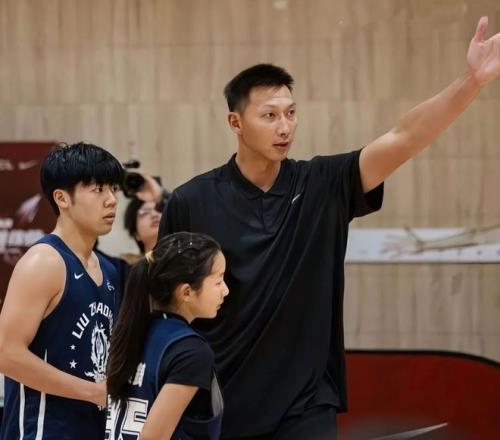 阿斯报,莱万欧战百,球大关突破,开云,KaiYun,开云官网,开云体育官网,开云体育下载,开云APP