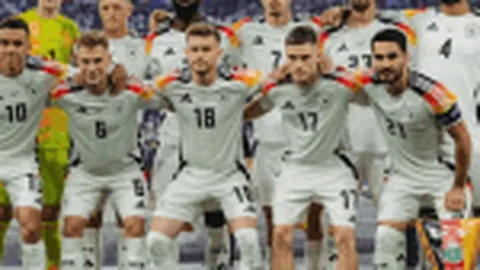 王楚钦WTT福冈总决赛男单四强在握，央视新闻客户端实时报道