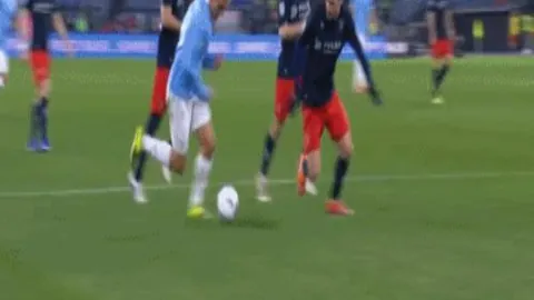 “巅峰对决：皇马VS AC米兰基因战，数据预测2-0领先格局”