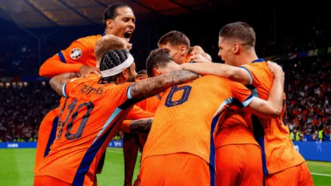 热刺英超第31轮大胜纽卡斯尔5-1，孙兴慜双响助力凯恩建功